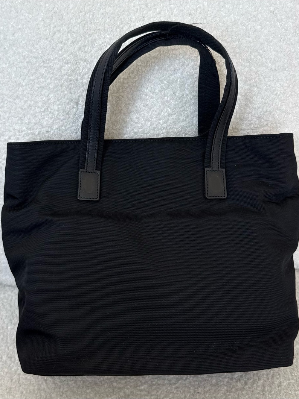Authentic Gucci Handbag - Picture 2 of 10